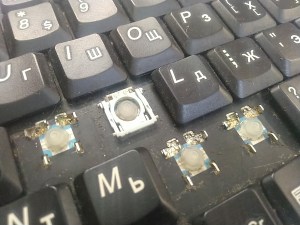 Клавиатура неисправная (на кнопки) 25011333 MP-10C13SU-686 A3SL-RU Lenovo G550, B550, B560, V560, G555 запчасти для ноутбука