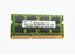 Модуль памяти SO-DIMM DDR3 Samsung 1066 2Gb M471B5673FH0-CF8