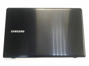 Верхняя крышка (матрицы) AP0TZ000211HYT FA0RS0002XX Samsung NP355E5X запчасти для ноутбука