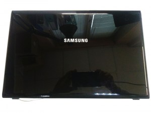 Верхняя крышка (матрицы) BA81-06770A-T BA75-02223A Samsung NP-R720 R720H запчасти для ноутбука