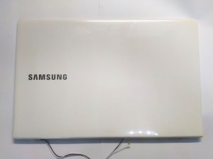 Верхняя крышка (матрицы) BA81-18340A BA75-04473A Samsung NP450 NP450R5E запчасти для ноутбука