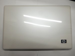 Верхняя крышка (матрицы) ZYE34UT5TP203 519605-001 HP dv7-3128ca запчасти для ноутбука
