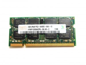 Оперативная память для ноутбука Hynix HYMP125S64CP8 -S6 AB-C 2Gb 2Rx8 PC2-6400S-666-12